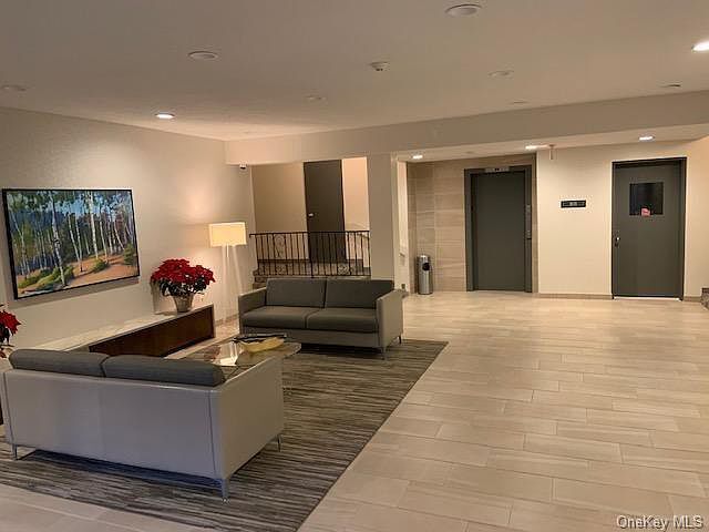 Building Photo - 412 Benedict Ave