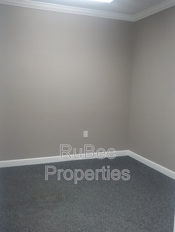 Building Photo - 1931 J N Pease Pl