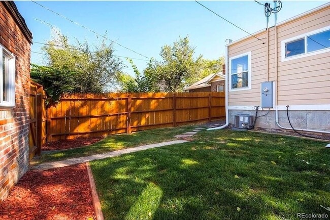 Building Photo - 3145 Josephine St