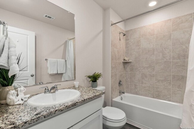 Building Photo - 3 Bedroom/2 Bath Redbird Ranch Subdivision