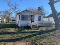 Building Photo - 1 bedroom 1 bath house