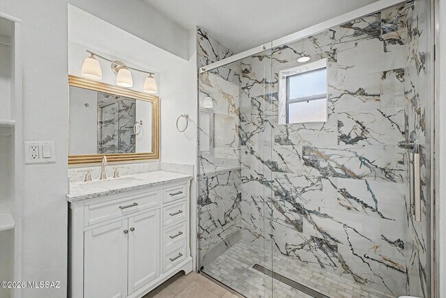 Building Photo - 5120 E Alberta Dr