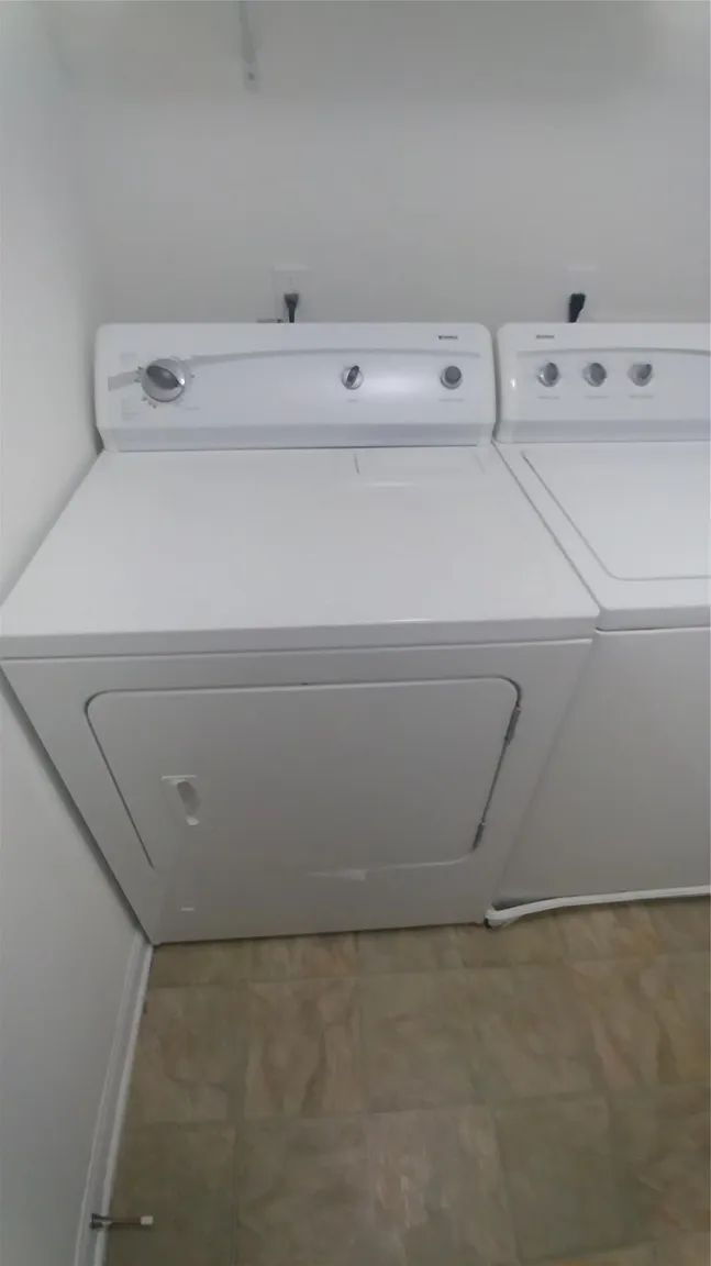 Building Photo - "Charming 1-Bedroom Condo Retreat in San Marcos – Perfect Comfort in 500 Sq Ft!"