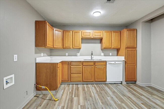 Building Photo - 1536 SW 52nd St