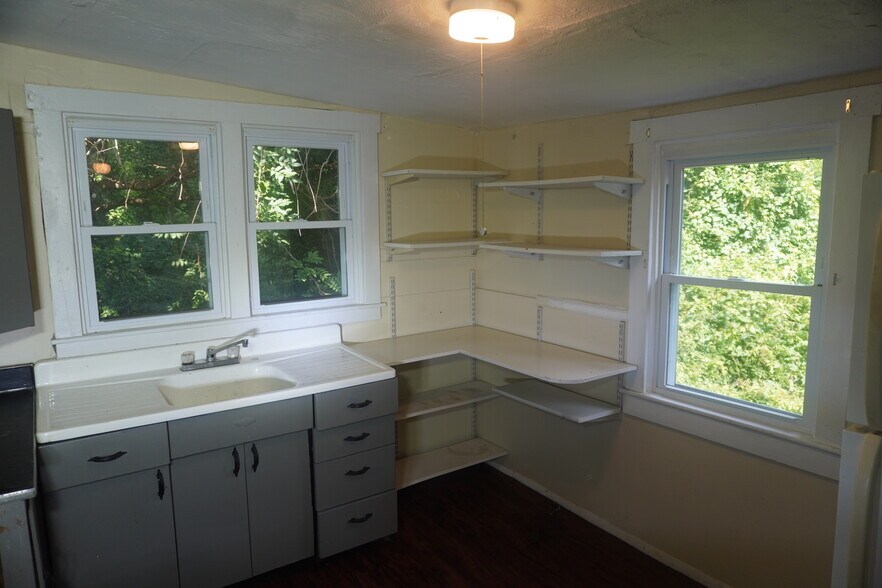 Building Photo - 2214 Vandermast Ln