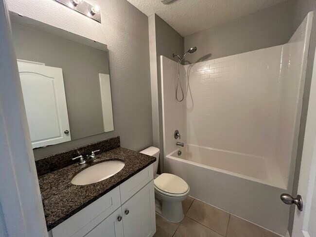 Building Photo - 5106 Fiddlewood Way