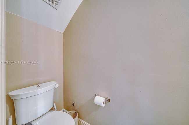 Building Photo - 4600 SW 67th Ave