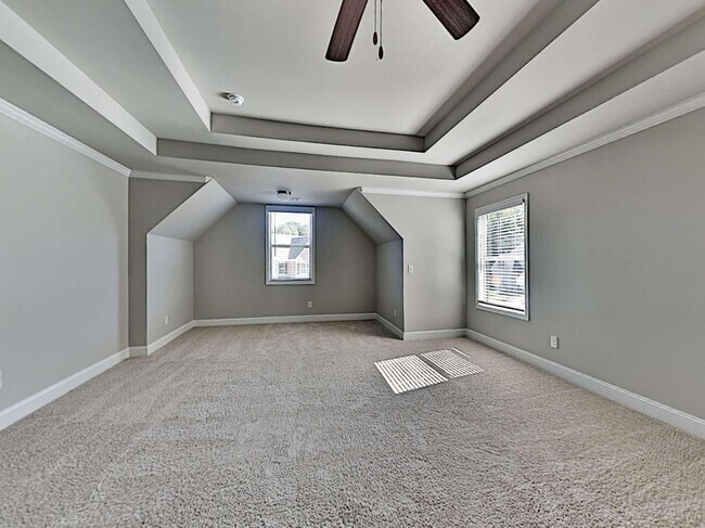 Building Photo - 1005 Overlook Walk Way