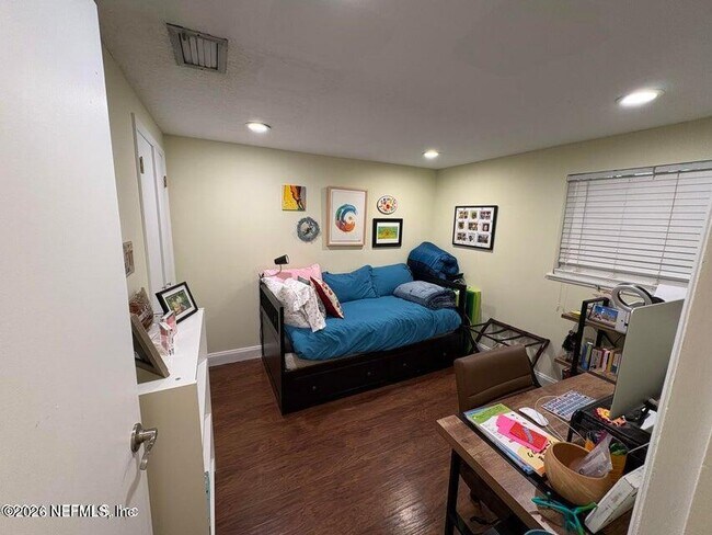 Building Photo - 1205 16th St N