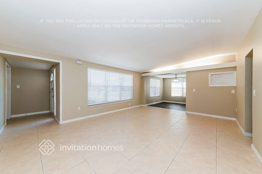 Building Photo - 6218 Nutmeg Ave