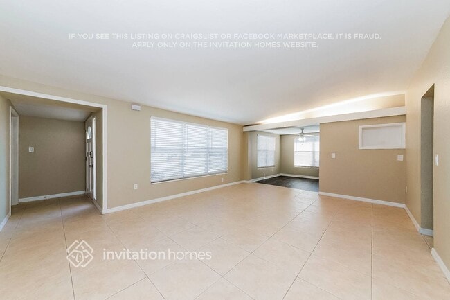 Building Photo - 6218 Nutmeg Ave