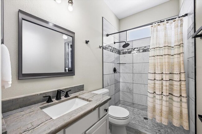 Building Photo - 12422 Creek Edge Dr