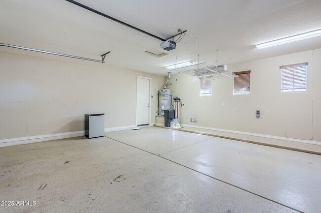 Building Photo - 2910 W Donatello Dr