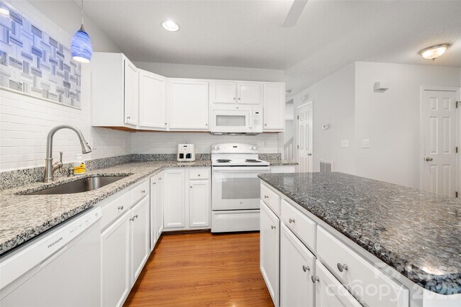 Building Photo - 1841 Birch Heights Ct