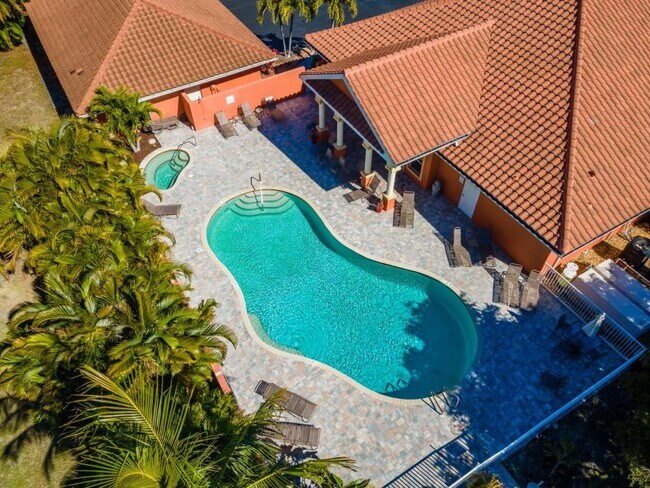 Building Photo - 15989 Mandolin Bay Dr