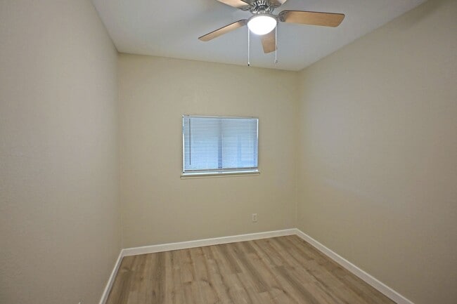 Building Photo - 772 Vista Pkwy