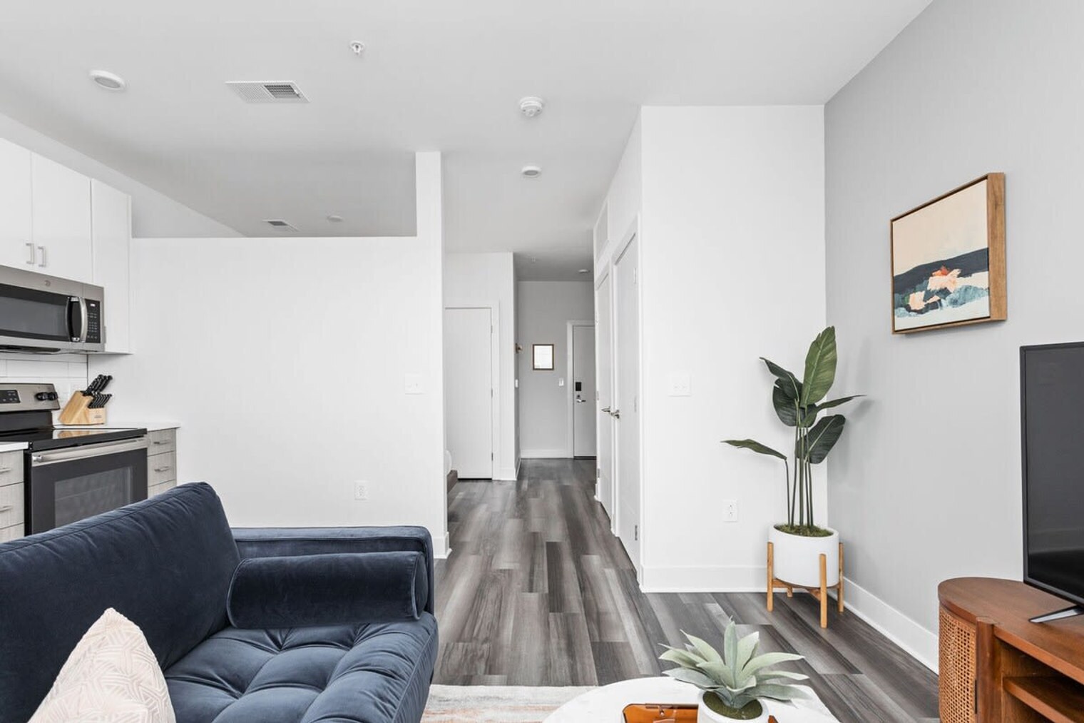 Building Photo - 520 E Washington St