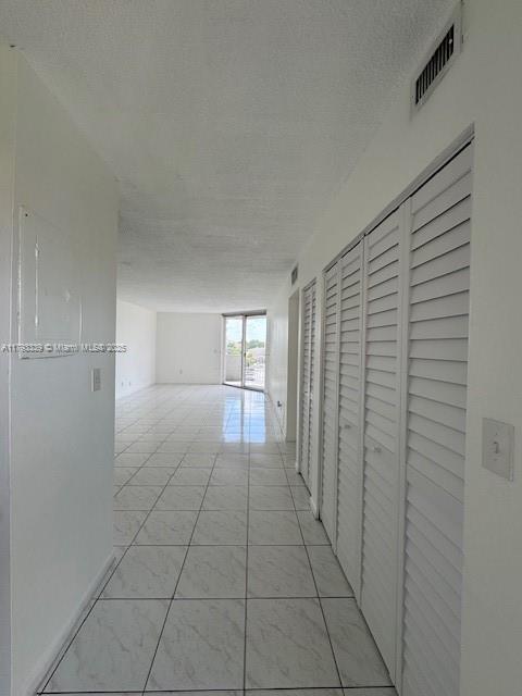 Building Photo - 1750 W 46th St