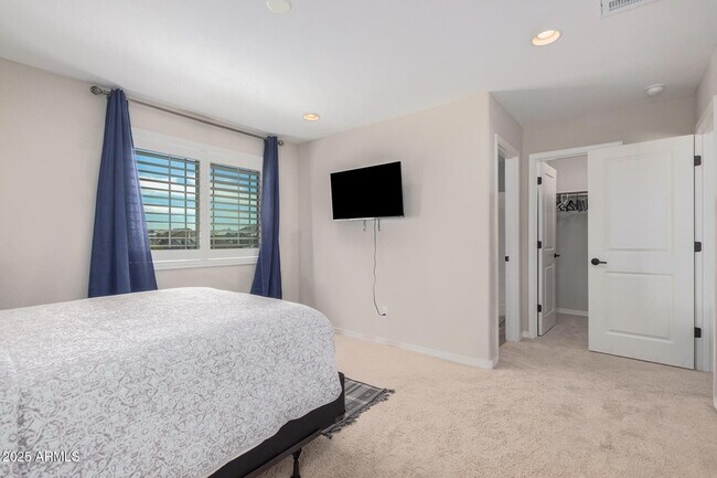 Building Photo - 5654 N 88th Ln