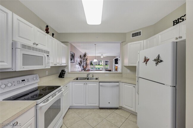 Building Photo - 7818 Great Heron Way