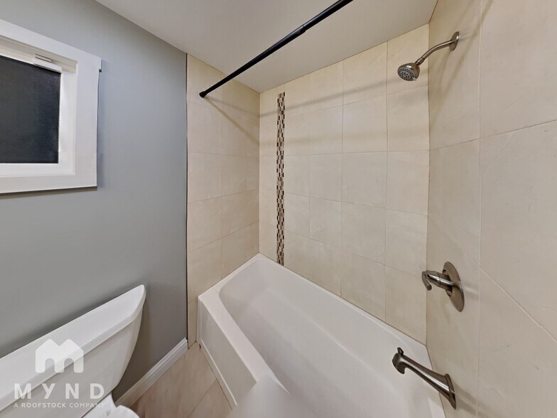 Building Photo - 4730 Sequoyah Rd