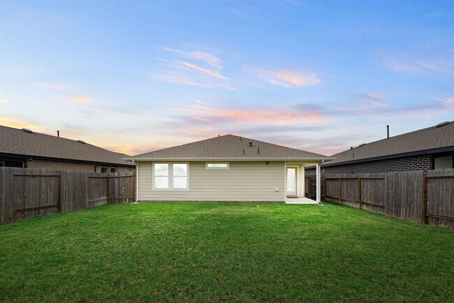 Building Photo - 19031 Drayton Vlg Trce