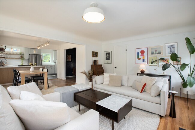 Main Floor - Living Room - 6363 NE 31st Ave