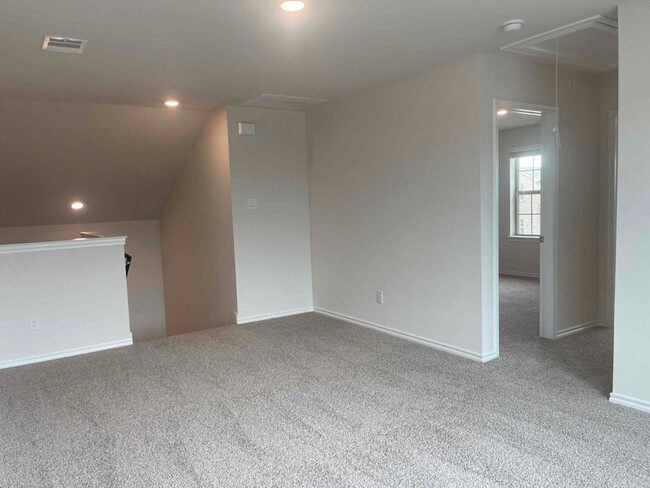 Building Photo - 3924 River Rock Ave