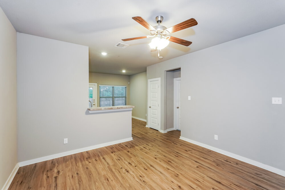 Building Photo - 218 S Preston St