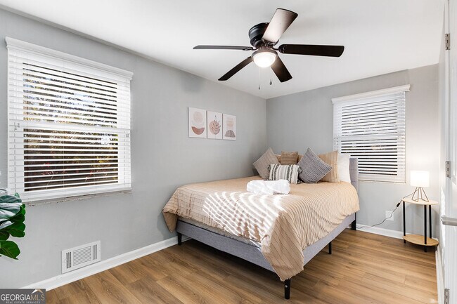 Building Photo - 920 Vfw Dr