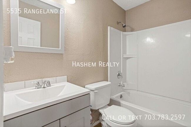 Building Photo - 5535 Rangeland St