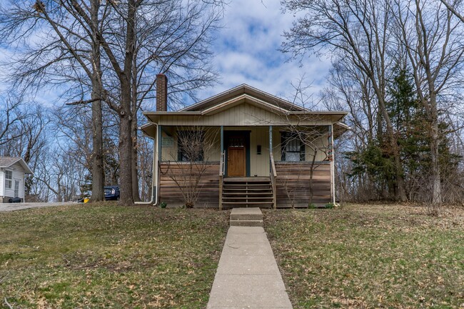 Primary Photo - Charming home in the East Campus neighborhood