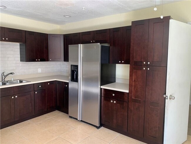 Building Photo - 2701 NW 21st St