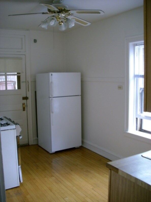 kitchen - 1942 N Whipple St