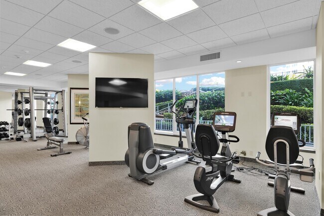 Building Photo - 500 S Ocean Blvd