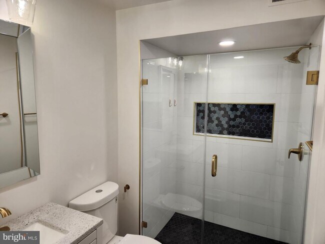 Building Photo - 5700 Olde Mill Ct