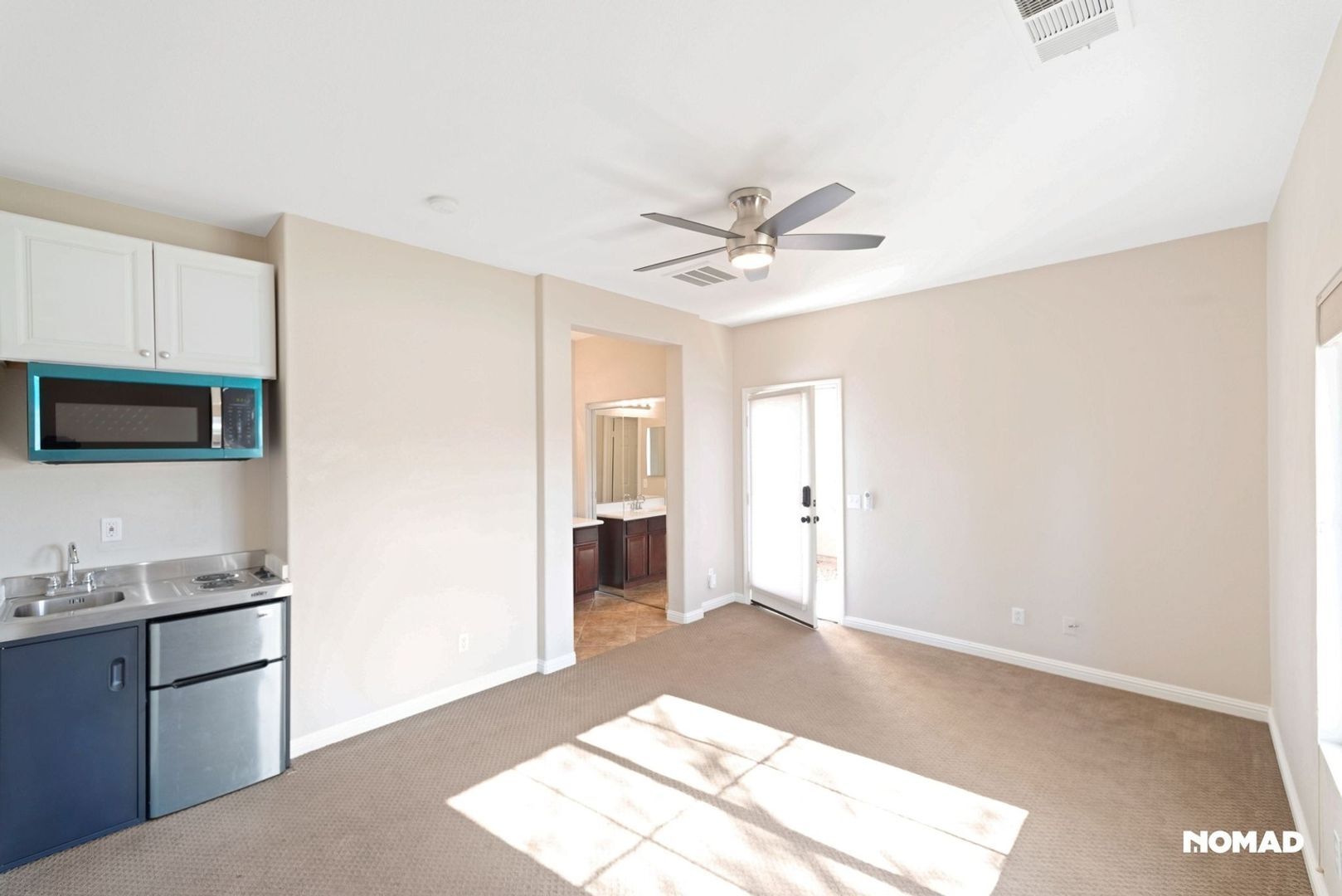 Building Photo - 3853 Mira Arena