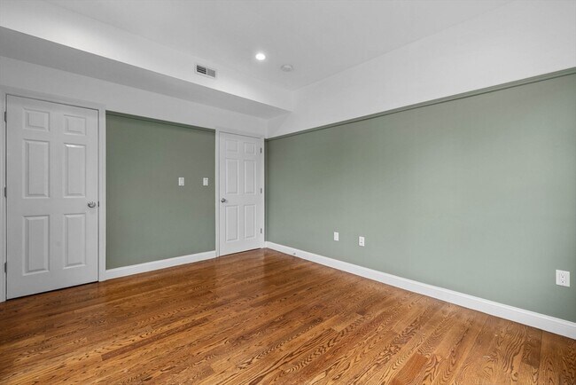 Building Photo - 63 Perrin St