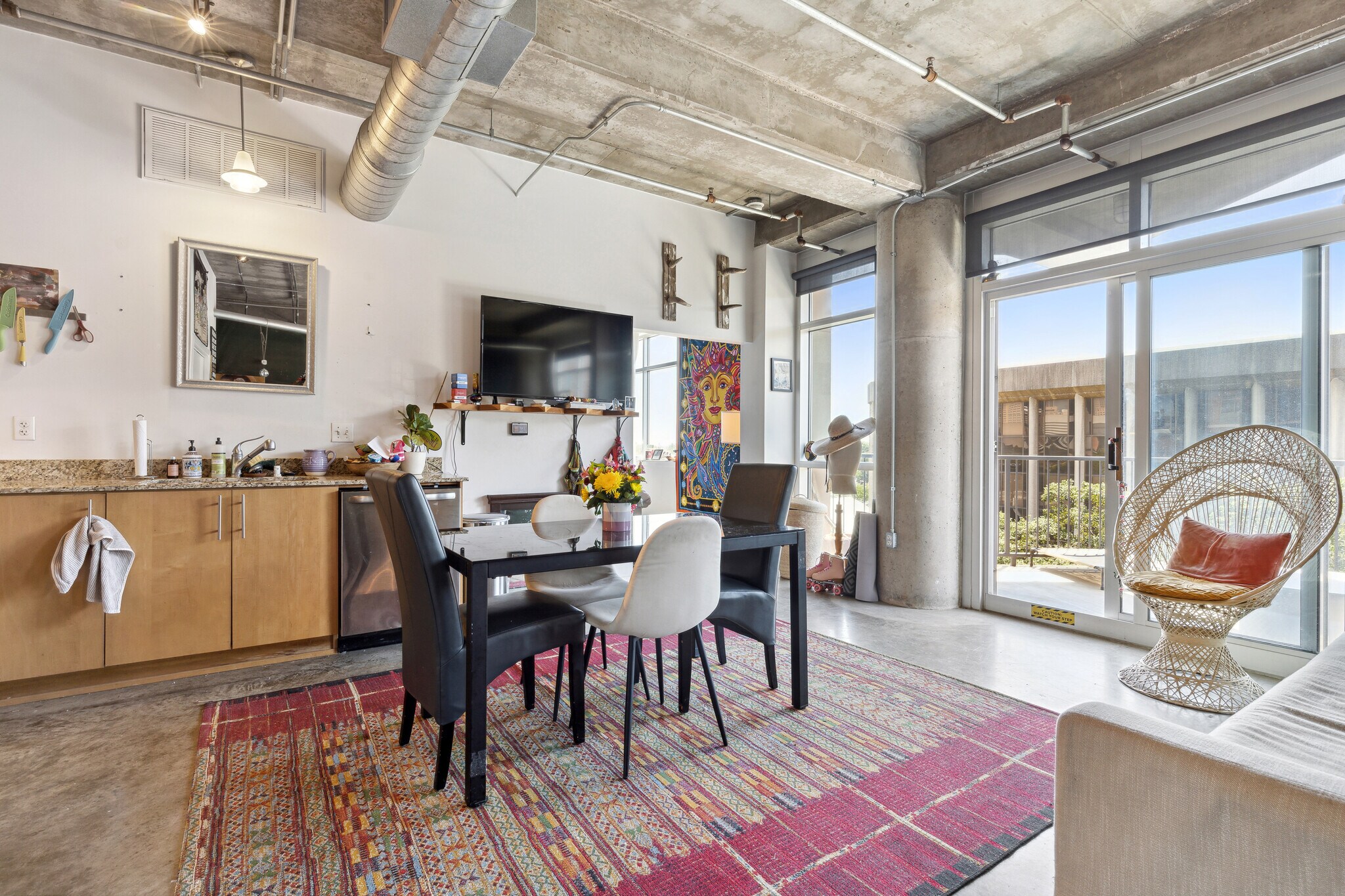 Building Photo - 1001 Belleview St