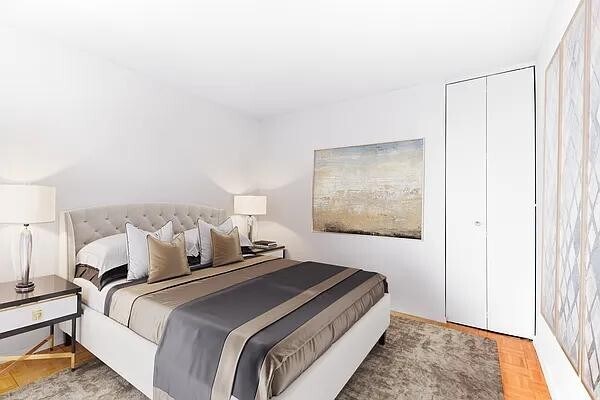 Building Photo - 2 S End Ave