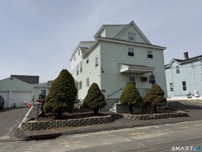 Building Photo - 78 Francis St