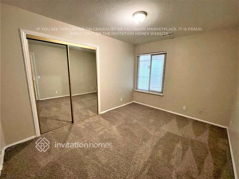 Building Photo - 3824 W Ave J 12