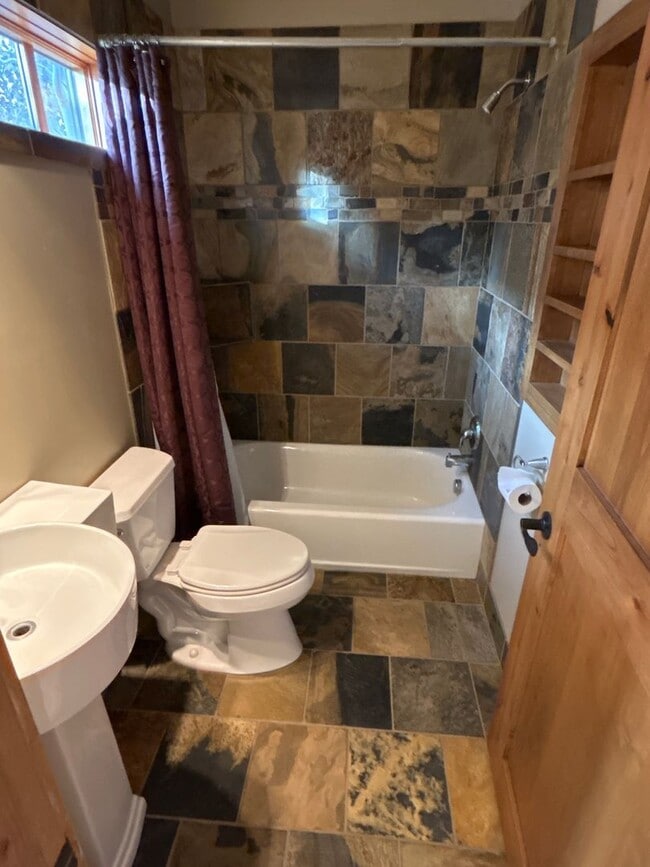 Building Photo - 205 N Bozeman Ave