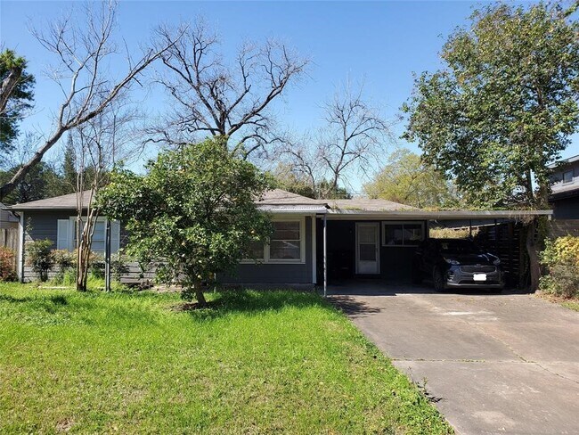 Primary Photo - 1415 Zora St