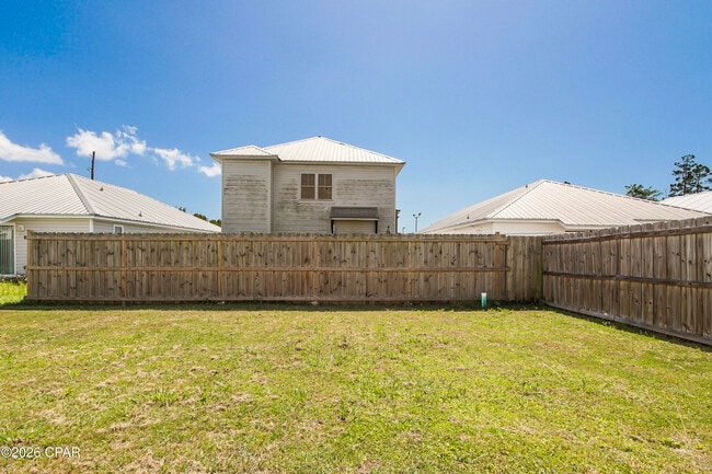 Building Photo - 413 Raven Ln