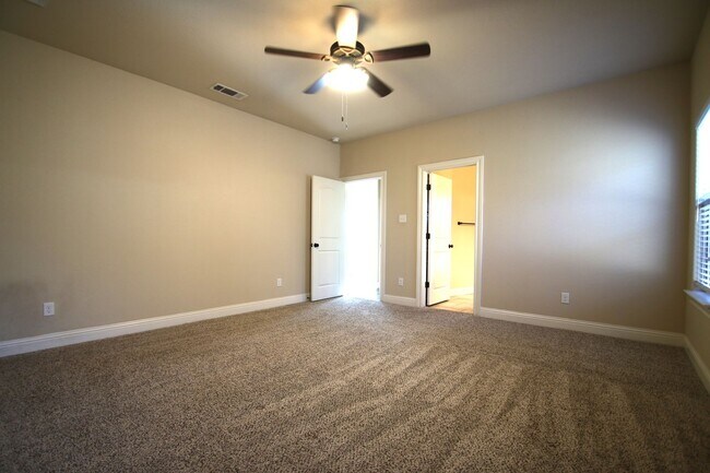 Building Photo - COMING SOON! 3BD/2BA Home in Benbrook | Vaulted Ceilings | Gourmet Kitchen | 2-Car Garage | Lands...