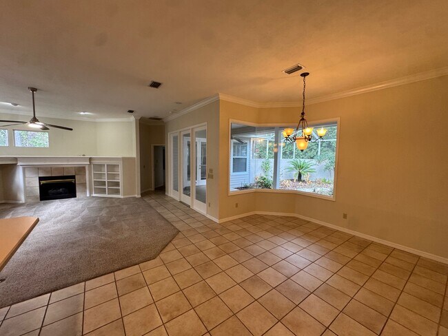 Building Photo - 4404 SW 91st Dr