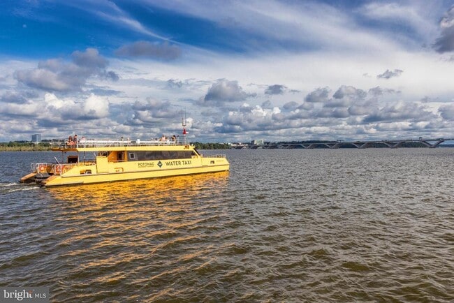 Building Photo - 317 S Union St