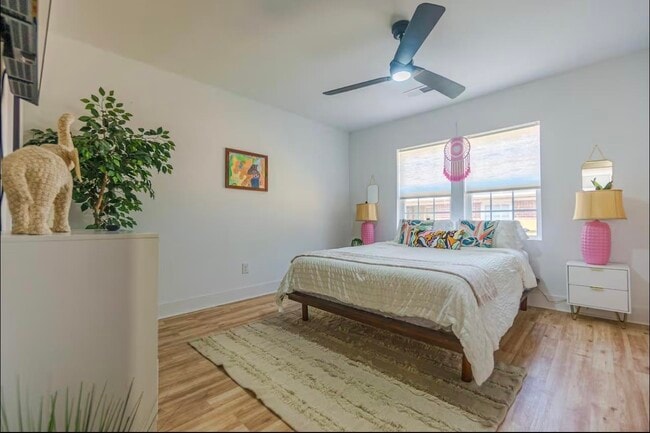 Building Photo - 82 N Holmes St