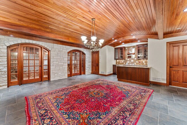 Building Photo - 12932 Sunset Bluff Ct